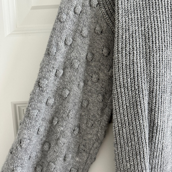 Vince Camuto Sweater - Picture 3 of 5